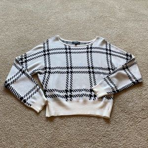 NEW Women’s Houndstooth Print Sweater Small/S